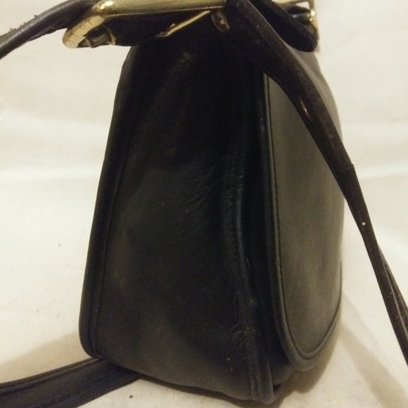 COACH black Leather shoulder bag like new